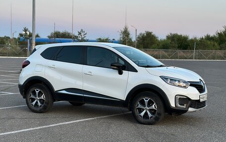 Renault Kaptur I рестайлинг, 2019 год, 1 600 000 рублей, 2 фотография