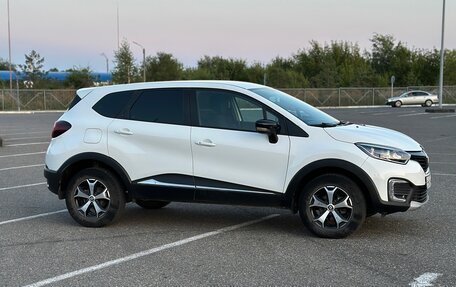 Renault Kaptur I рестайлинг, 2019 год, 1 600 000 рублей, 3 фотография