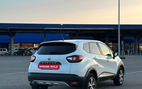 Renault Kaptur I рестайлинг, 2019 год, 1 600 000 рублей, 4 фотография