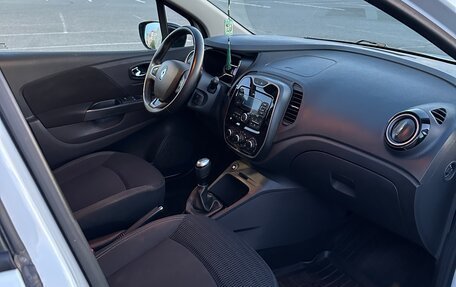 Renault Kaptur I рестайлинг, 2019 год, 1 600 000 рублей, 31 фотография