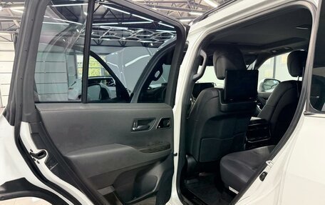 Toyota Land Cruiser, 2022 год, 10 700 000 рублей, 23 фотография