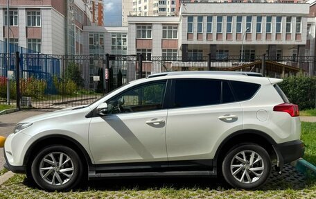 Toyota RAV4, 2014 год, 2 150 000 рублей, 2 фотография