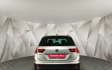 Volkswagen Tiguan II, 2019 год, 2 095 000 рублей, 8 фотография