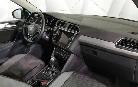 Volkswagen Tiguan II, 2019 год, 2 095 000 рублей, 12 фотография