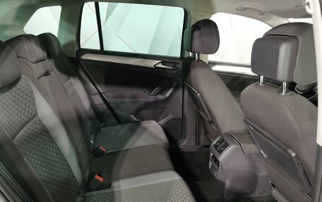 Volkswagen Tiguan II, 2019 год, 2 095 000 рублей, 15 фотография