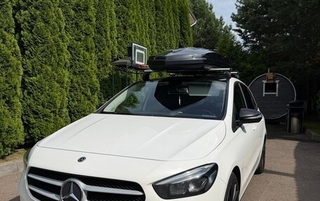 Mercedes-Benz B-Класс, 2018 год, 1 990 000 рублей, 5 фотография