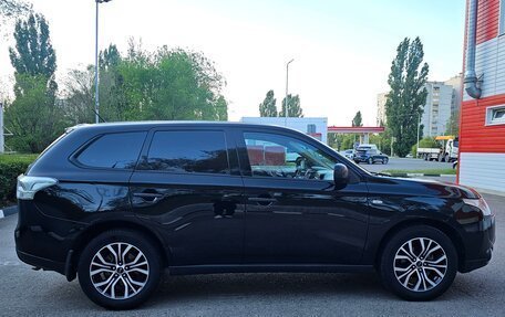 Mitsubishi Outlander III рестайлинг 3, 2014 год, 1 200 000 рублей, 5 фотография