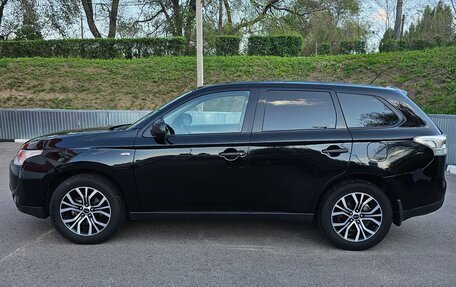 Mitsubishi Outlander III рестайлинг 3, 2014 год, 1 200 000 рублей, 3 фотография