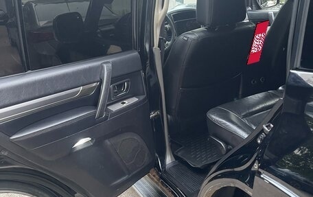 Mitsubishi Pajero IV, 2006 год, 1 080 000 рублей, 22 фотография