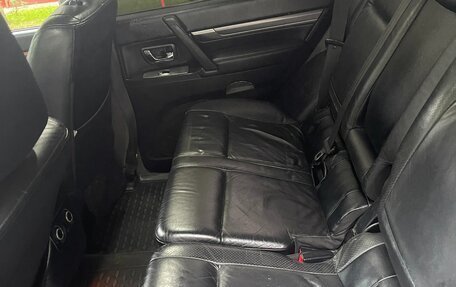 Mitsubishi Pajero IV, 2006 год, 1 080 000 рублей, 26 фотография