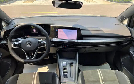 Volkswagen Golf VIII, 2021 год, 2 300 000 рублей, 8 фотография