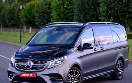 Mercedes-Benz V-Класс, 2023 год, 8 900 000 рублей, 1 фотография