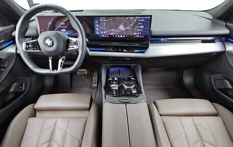 BMW 5 серия, 2024 год, 5 400 000 рублей, 9 фотография