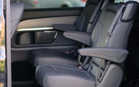 Mercedes-Benz V-Класс, 2023 год, 8 900 000 рублей, 15 фотография
