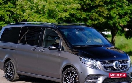 Mercedes-Benz V-Класс, 2023 год, 8 900 000 рублей, 2 фотография