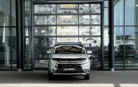 Mitsubishi Outlander III рестайлинг 3, 2018 год, 2 080 000 рублей, 2 фотография