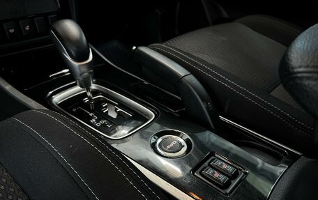 Mitsubishi Outlander III рестайлинг 3, 2018 год, 2 080 000 рублей, 11 фотография