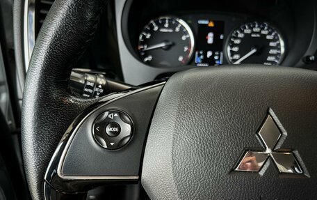Mitsubishi Outlander III рестайлинг 3, 2018 год, 2 080 000 рублей, 21 фотография