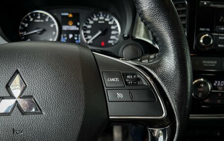 Mitsubishi Outlander III рестайлинг 3, 2018 год, 2 080 000 рублей, 22 фотография