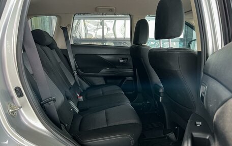 Mitsubishi Outlander III рестайлинг 3, 2018 год, 2 080 000 рублей, 26 фотография