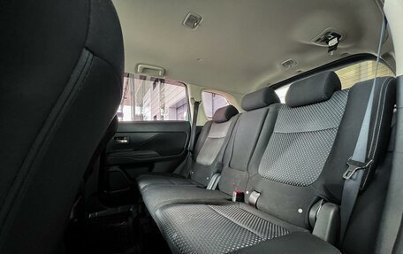 Mitsubishi Outlander III рестайлинг 3, 2018 год, 2 080 000 рублей, 25 фотография
