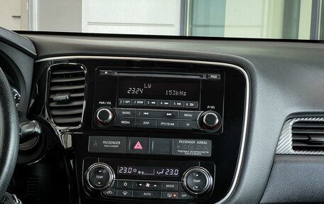 Mitsubishi Outlander III рестайлинг 3, 2018 год, 2 080 000 рублей, 32 фотография