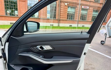BMW 3 серия, 2021 год, 3 900 000 рублей, 13 фотография