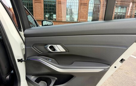BMW 3 серия, 2021 год, 3 900 000 рублей, 14 фотография