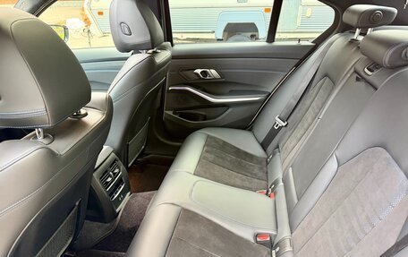 BMW 3 серия, 2021 год, 3 900 000 рублей, 15 фотография