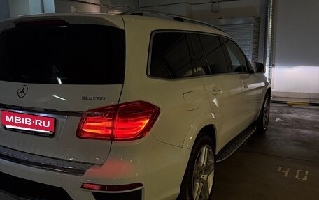 Mercedes-Benz GL-Класс, 2015 год, 3 700 000 рублей, 5 фотография