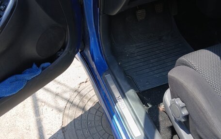 Toyota Yaris I рестайлинг, 2001 год, 420 000 рублей, 8 фотография