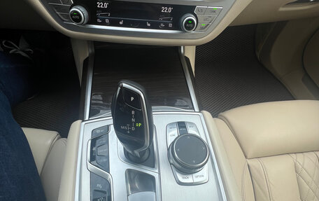 BMW 7 серия, 2018 год, 4 500 000 рублей, 31 фотография