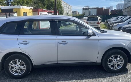 Mitsubishi Outlander III рестайлинг 3, 2013 год, 1 450 000 рублей, 3 фотография