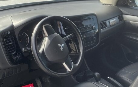 Mitsubishi Outlander III рестайлинг 3, 2013 год, 1 450 000 рублей, 6 фотография