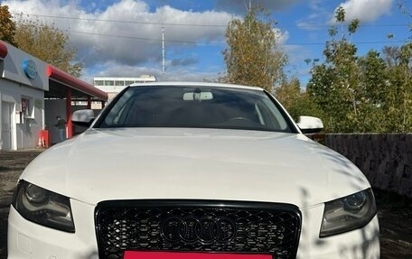Audi A4, 2011 год, 760 000 рублей, 2 фотография