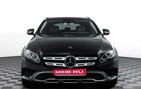 Mercedes-Benz E-Класс, 2017 год, 2 190 000 рублей, 11 фотография