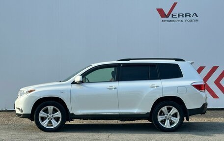 Toyota Highlander III, 2012 год, 1 850 000 рублей, 2 фотография