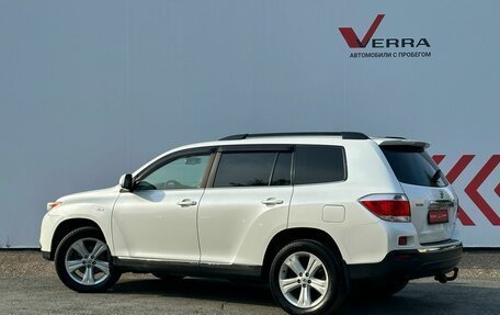 Toyota Highlander III, 2012 год, 1 850 000 рублей, 3 фотография