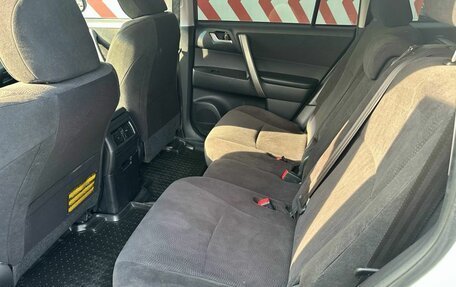 Toyota Highlander III, 2012 год, 1 850 000 рублей, 15 фотография