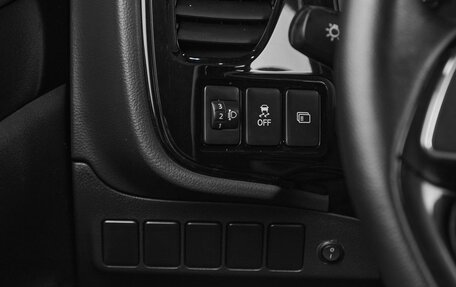 Mitsubishi Outlander III рестайлинг 3, 2019 год, 1 699 000 рублей, 14 фотография