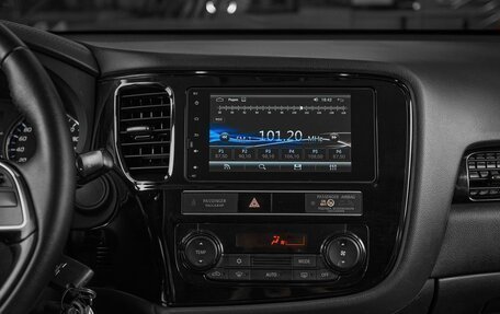 Mitsubishi Outlander III рестайлинг 3, 2019 год, 1 699 000 рублей, 15 фотография