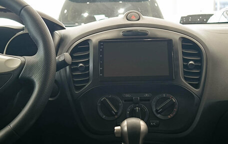 Nissan Juke II, 2012 год, 990 000 рублей, 18 фотография