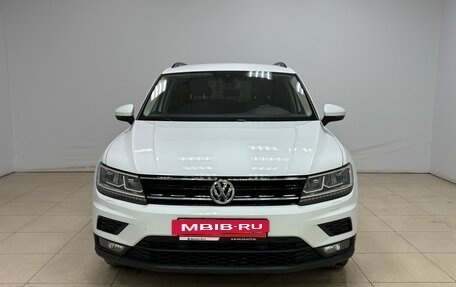 Volkswagen Tiguan II, 2020 год, 2 595 000 рублей, 2 фотография
