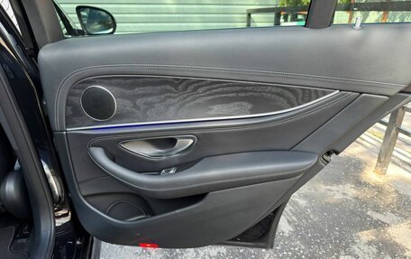 Mercedes-Benz E-Класс, 2018 год, 3 184 000 рублей, 15 фотография