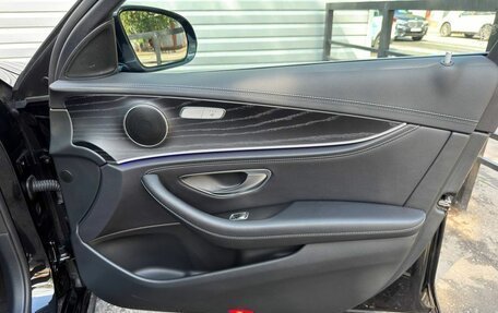 Mercedes-Benz E-Класс, 2018 год, 3 184 000 рублей, 21 фотография