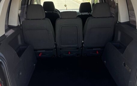 Volkswagen Touran III, 2009 год, 800 000 рублей, 4 фотография