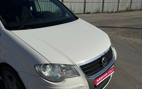 Volkswagen Touran III, 2009 год, 800 000 рублей, 6 фотография