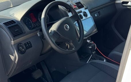 Volkswagen Touran III, 2009 год, 800 000 рублей, 11 фотография
