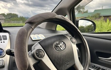 Toyota Prius, 2012 год, 1 060 000 рублей, 5 фотография