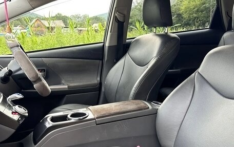 Toyota Prius, 2012 год, 1 060 000 рублей, 6 фотография
